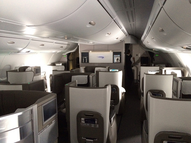 UPDATED Washington Dulles BA Lounge & the BA216 A380 home - Penelope ...