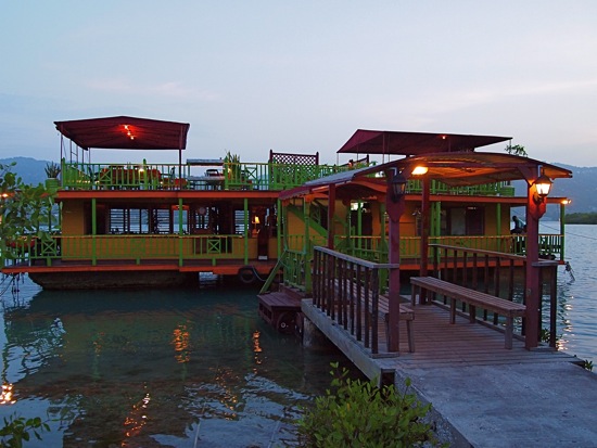 Favourite dining experiences - Travel with Penelope & Parker - Houseboat Grill Jamaica