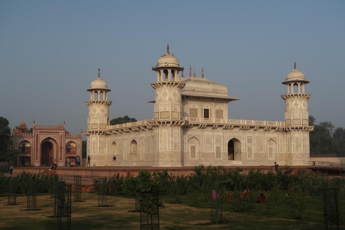 One day in Agra - Travel with Penelope and Parker