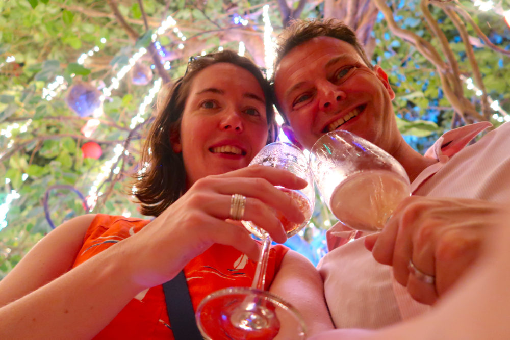 Christmas tree festivities - Travel with Penelope & Parker