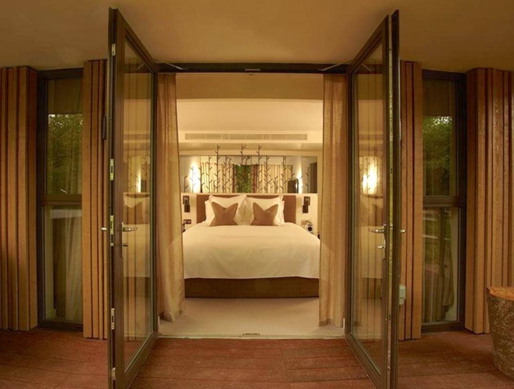 A treehouse retreat: elegance and luxury at the Chewton Glen - Travel with Penelope & Parker