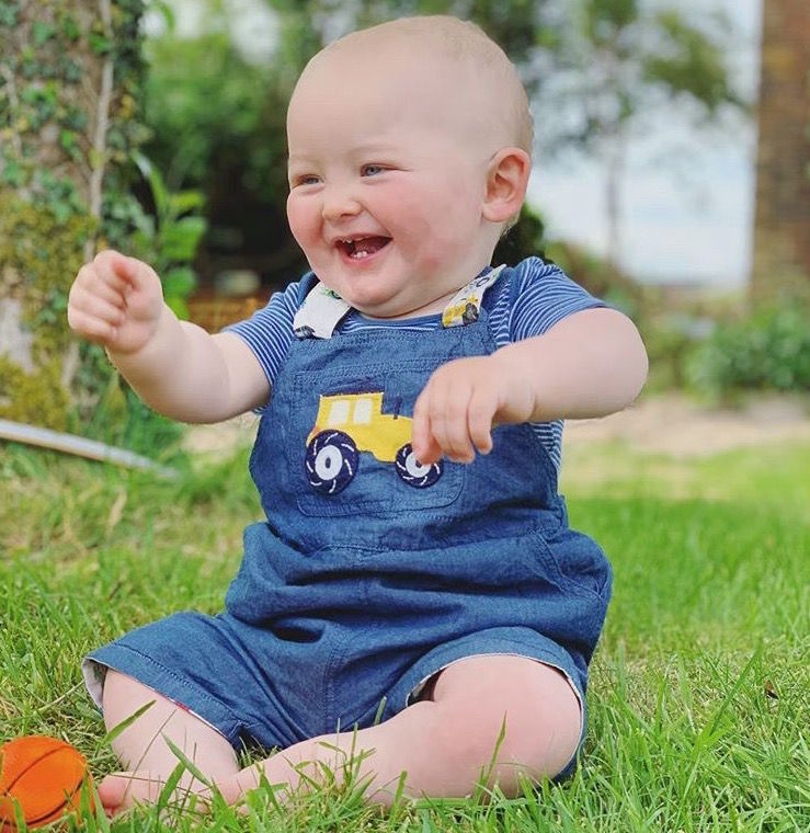 Three peas in spring - Penelope Parker & Baby