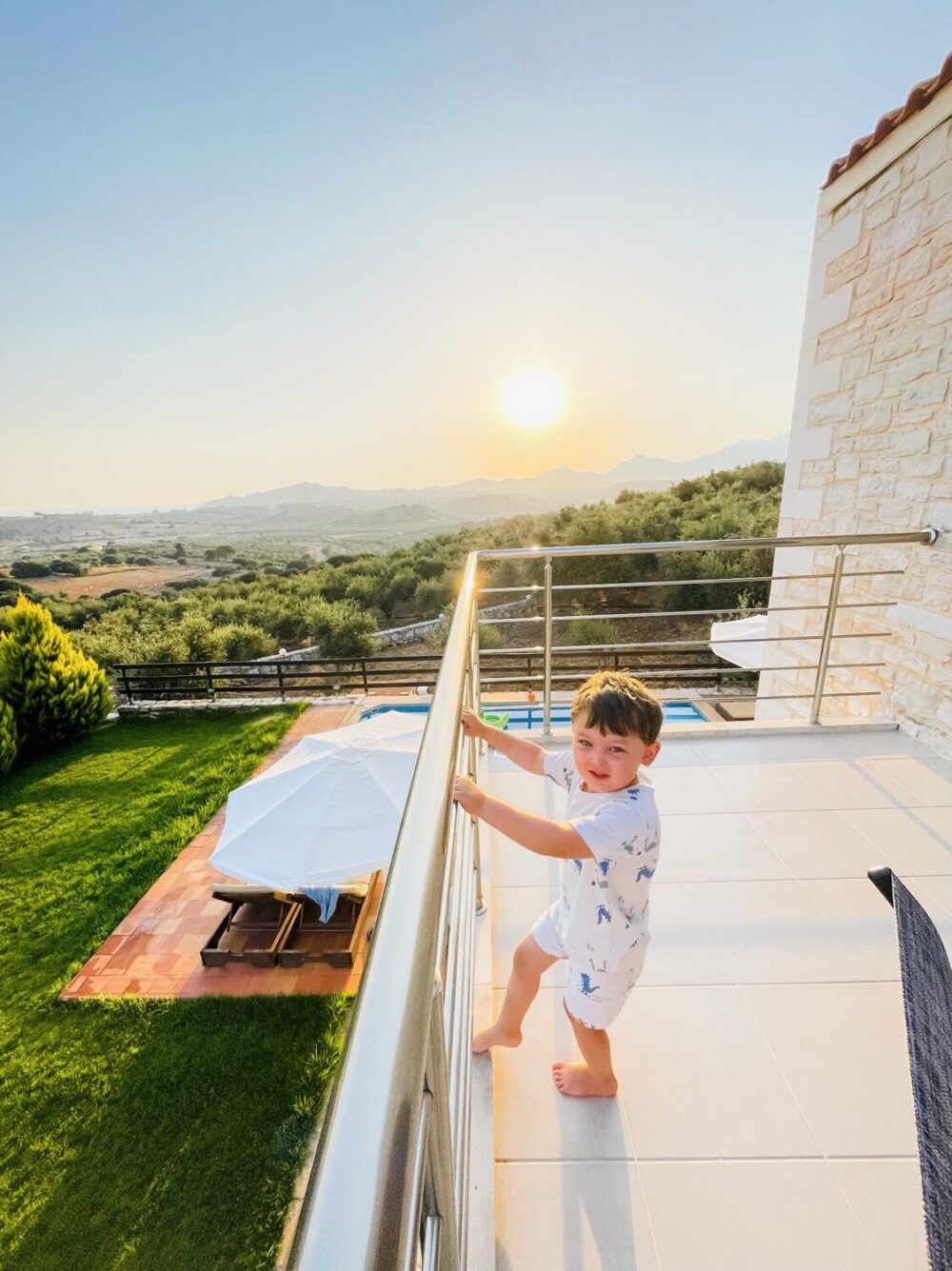 ARE YOU LOOKING FOR A FAMILY FRIENDLY POOL VILLA IN CRETE?