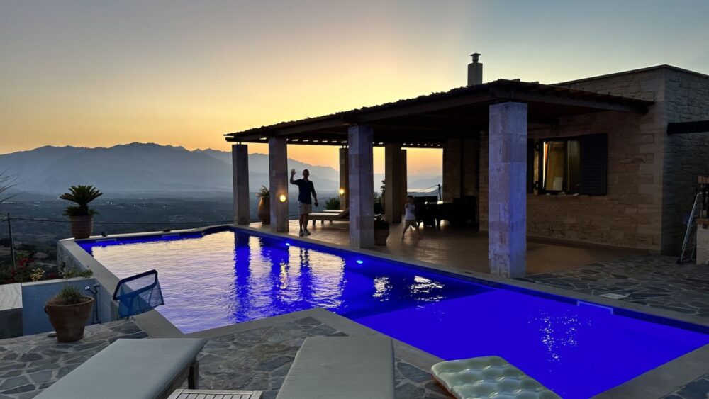 VIEWS OF CRETE - JACOPO VILLA REVIEW